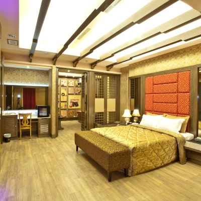 甄選雙人房（帶客房卡拉ok） 高雄薇風精品汽車旅館楠梓館優惠