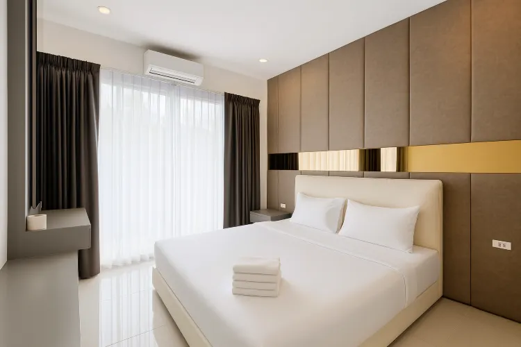 Pattaya Zhongtian Beach Private Pool Holiday Private Villa (5 Bedrooms, 4 Bathrooms And 2 Living Rooms)