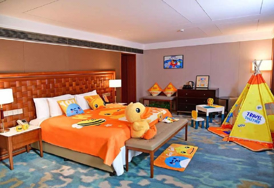 皇冠B.Duck小黃鴨豪華親子房