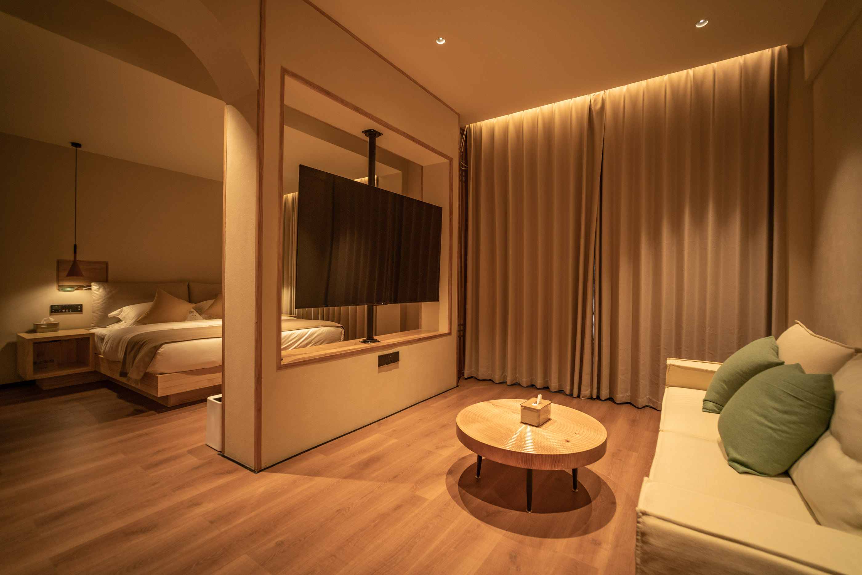 有氧大床房.（不观景）