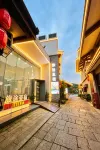 Lvtu Yasu Holiday Hotel (Wentang Gujing Spring Street Branch) Hotels in 