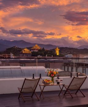 Senmu·senror Art Hotel (Shangri-La Dukezong Ancient City)