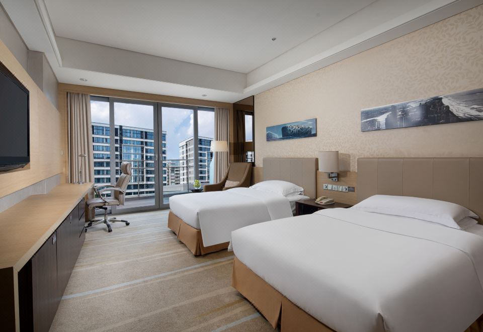 Crowne Plaza Guangzhou HuaduUpgraded Standard Room-Two Beds