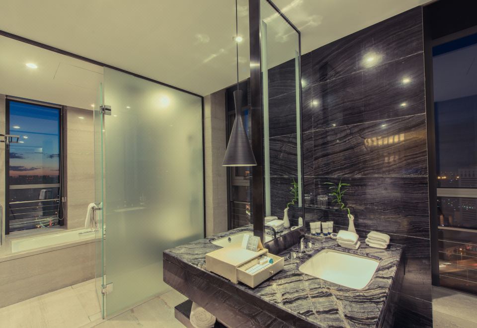 太平洋贵宾套房丨超大开间丨观景浴缸