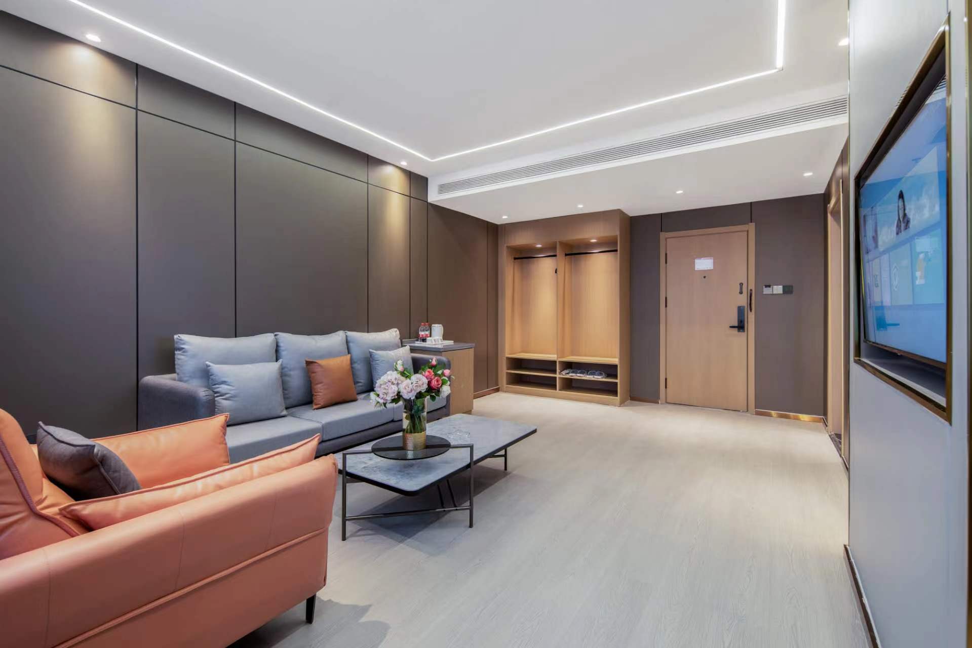 智能豪华套房（智能客控+零压梦百合床垫+独立客厅）