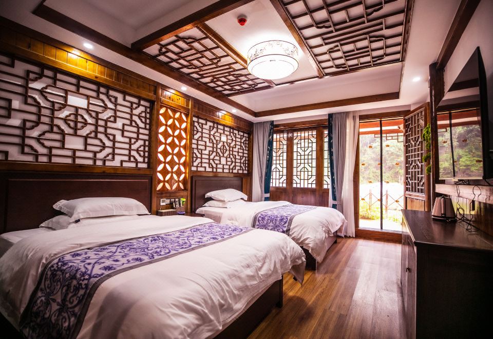 Furong Town Shuiyunxuan Inn (Furong Town Scenic Area)Cloud Zen Shangpin Twin Room