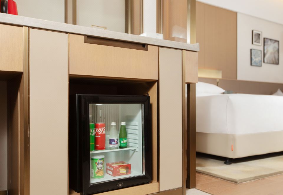 行政大床房（迷你冰箱+喜臨門元夢床墊）