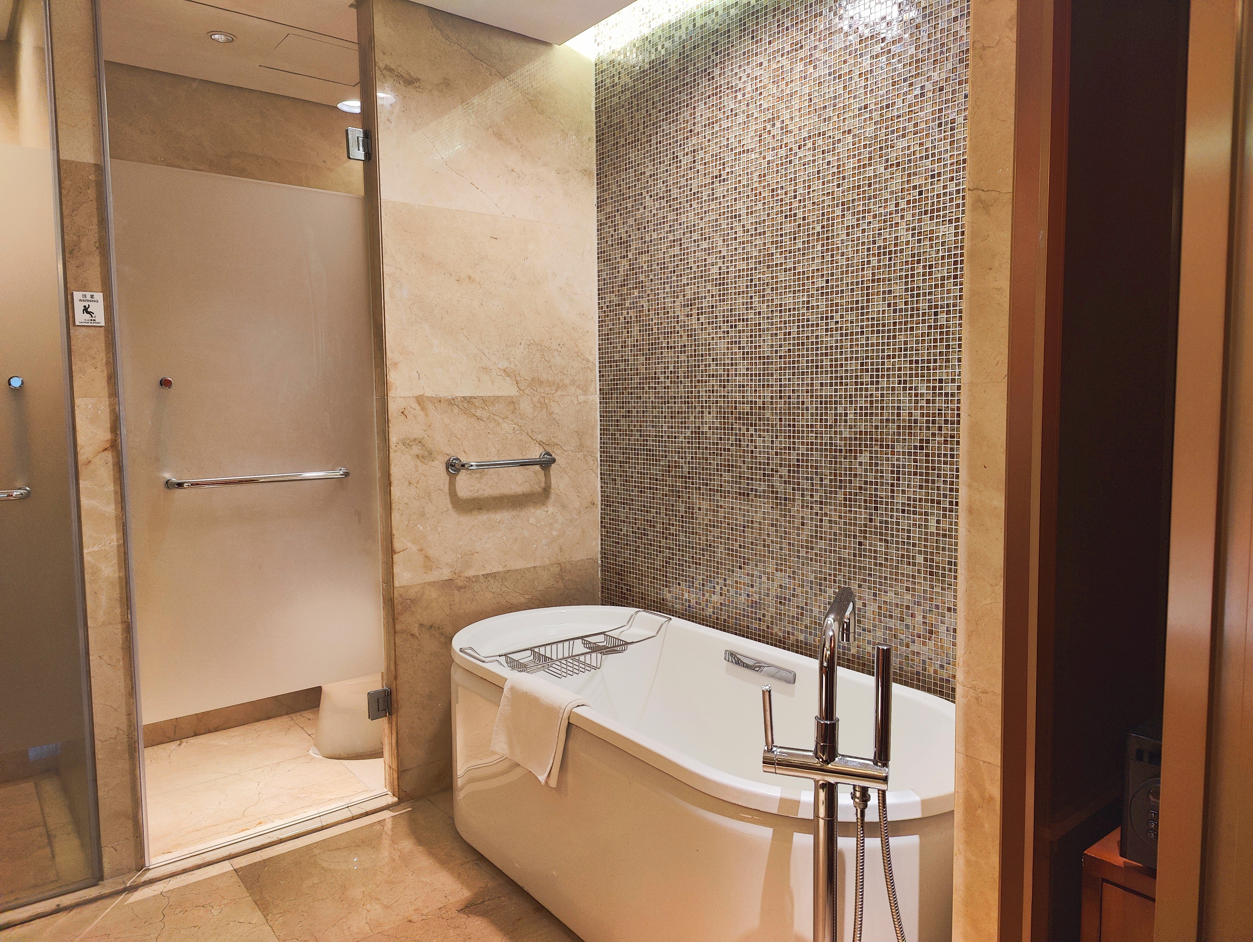 家庭房 | 带浴缸