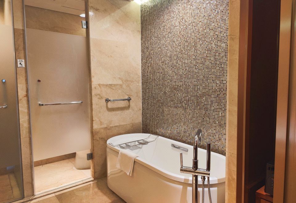 家庭房 | 带浴缸