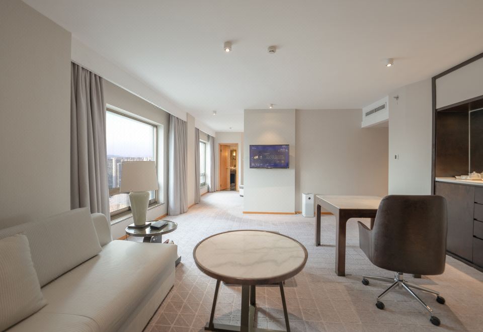 金陵樓家庭豪華套房（一大一小床）