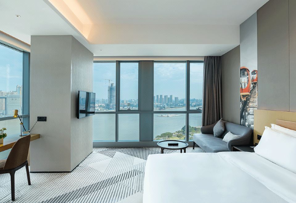 悦雅豪华江景大床房