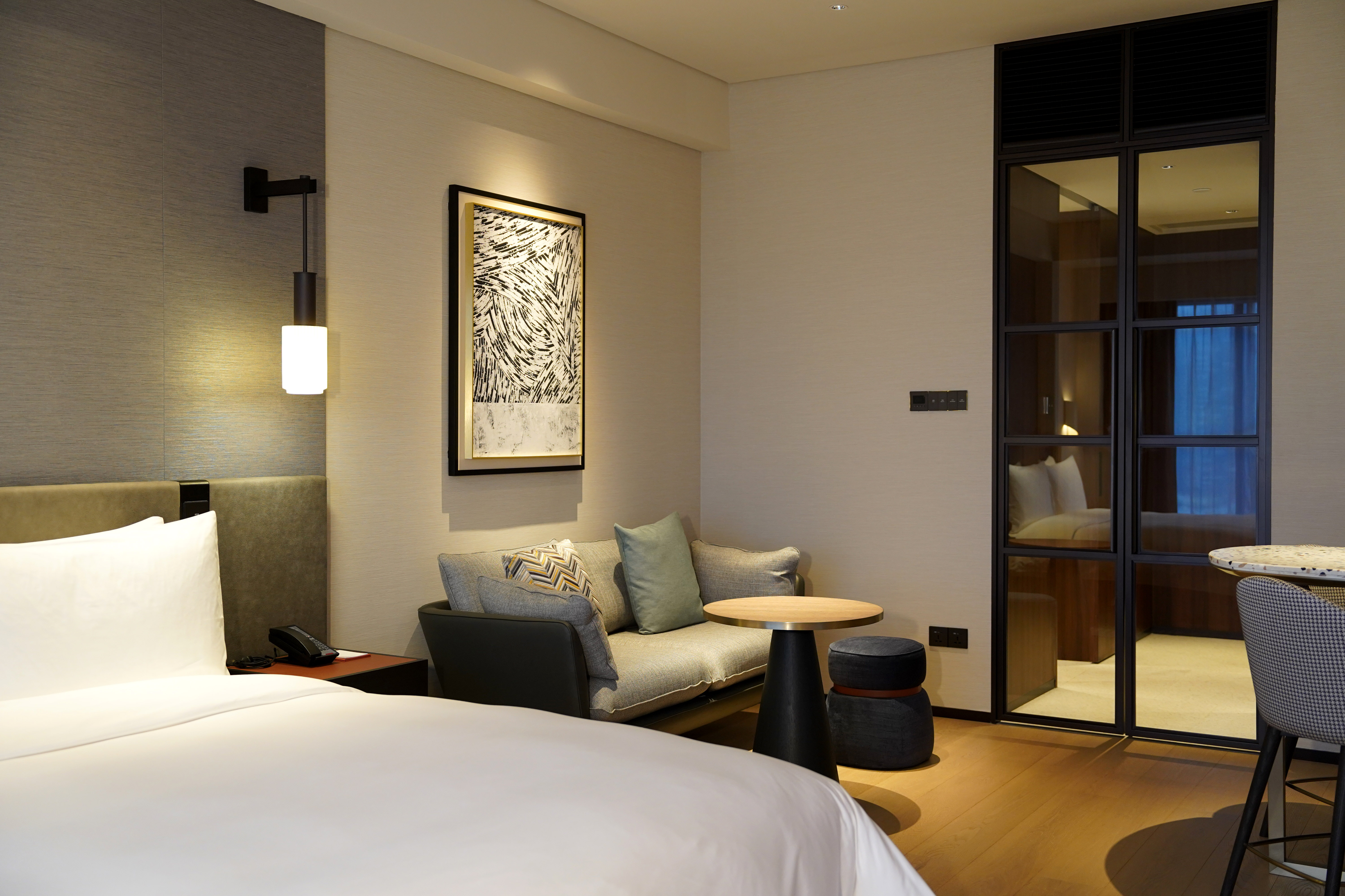 豪華大床房（私享Coffee機+Minibar）