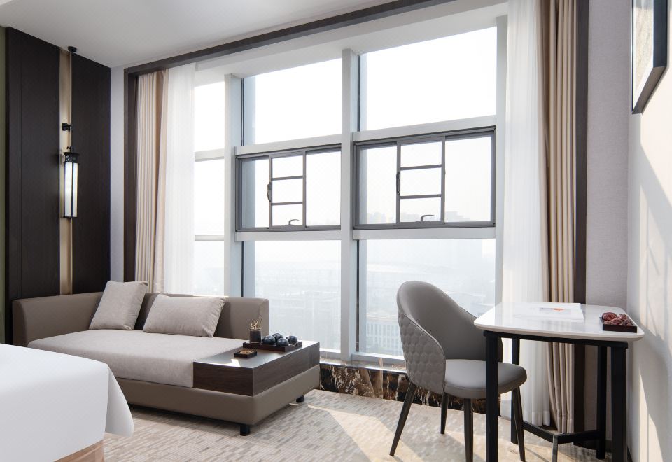 巨幕影音双床房