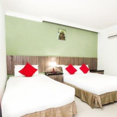 Suite Triple Kupon OYO 443 Crystal City Hotel