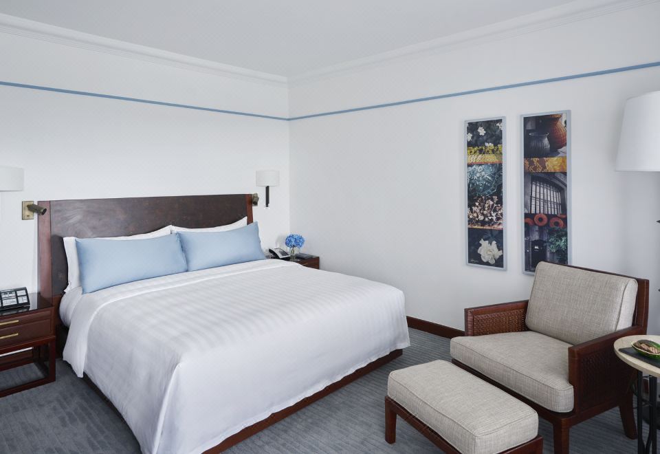 俱乐部豪华特大床房