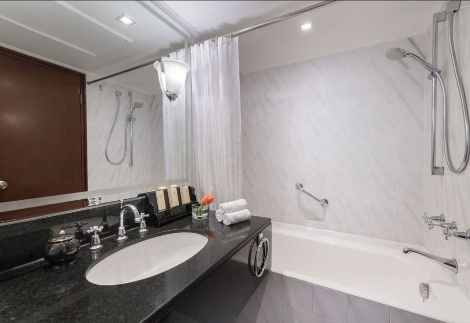 Marco Polo Hongkong HotelConnecting Superior Family Room