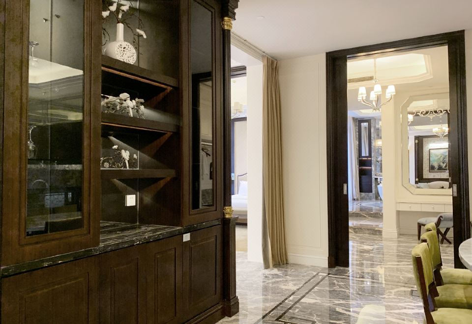 洛克菲套房3（复式扶梯景观+圆形浴缸+大空间+大阳台）