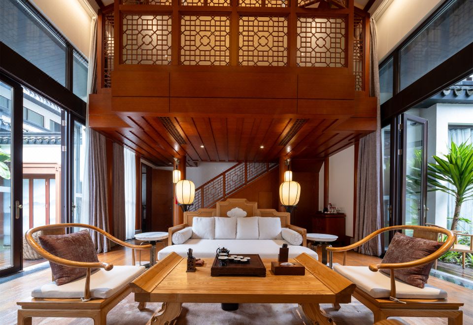 鸟鸣涧·六房两厅湖畔别墅