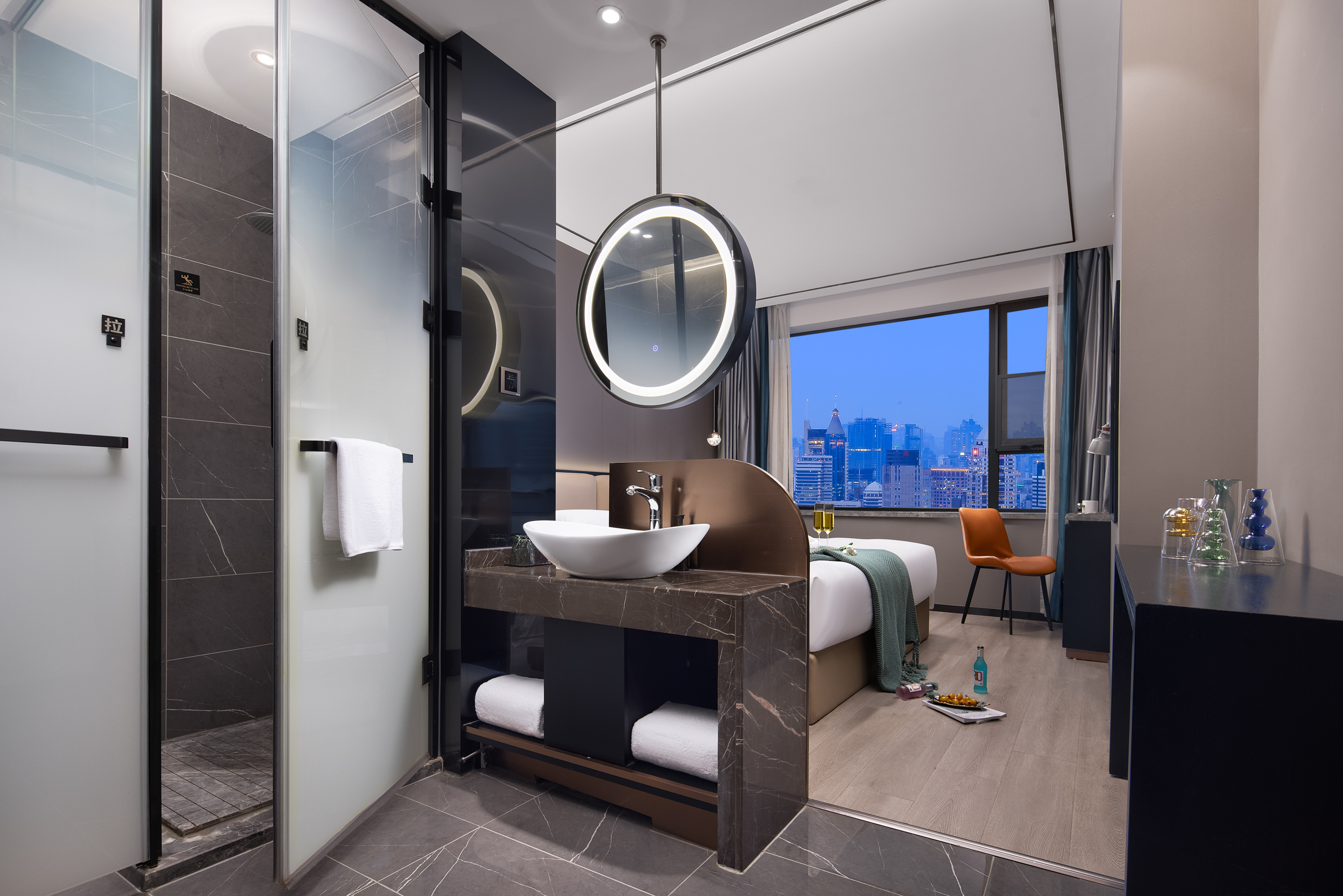 漫雅大床房（衣帽间+零压记忆床垫+智能客控）