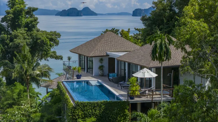 วิลลาบนยอดเขาพร้อมสระว่ายน้ำ