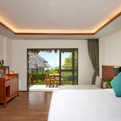 Deluxe Sea View Bungalow 1 King