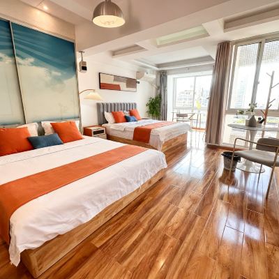 清霄｜豪華觀影雙床房（100寸大投影） 成都秋瑾民宿（太古裡店）優惠