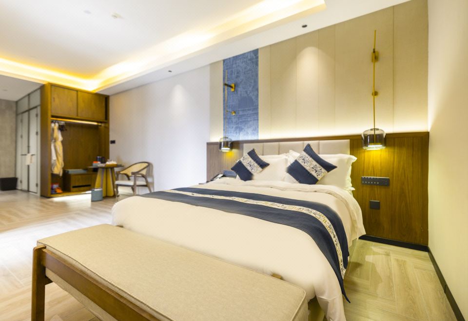 Wyndham Grand Plaza Royale Fengshun Hot Springs ResortQuiet Elegance Double Bed Room (With Bathtub)