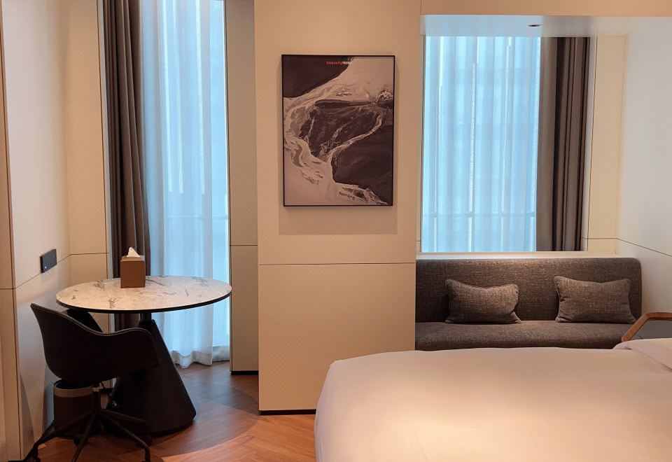 城際高級房-大床（德國唯寶沐浴系統+絲漣床墊）