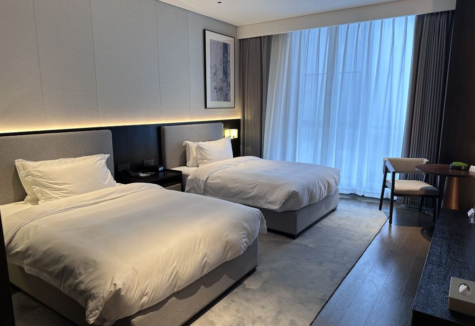 2-bed Room