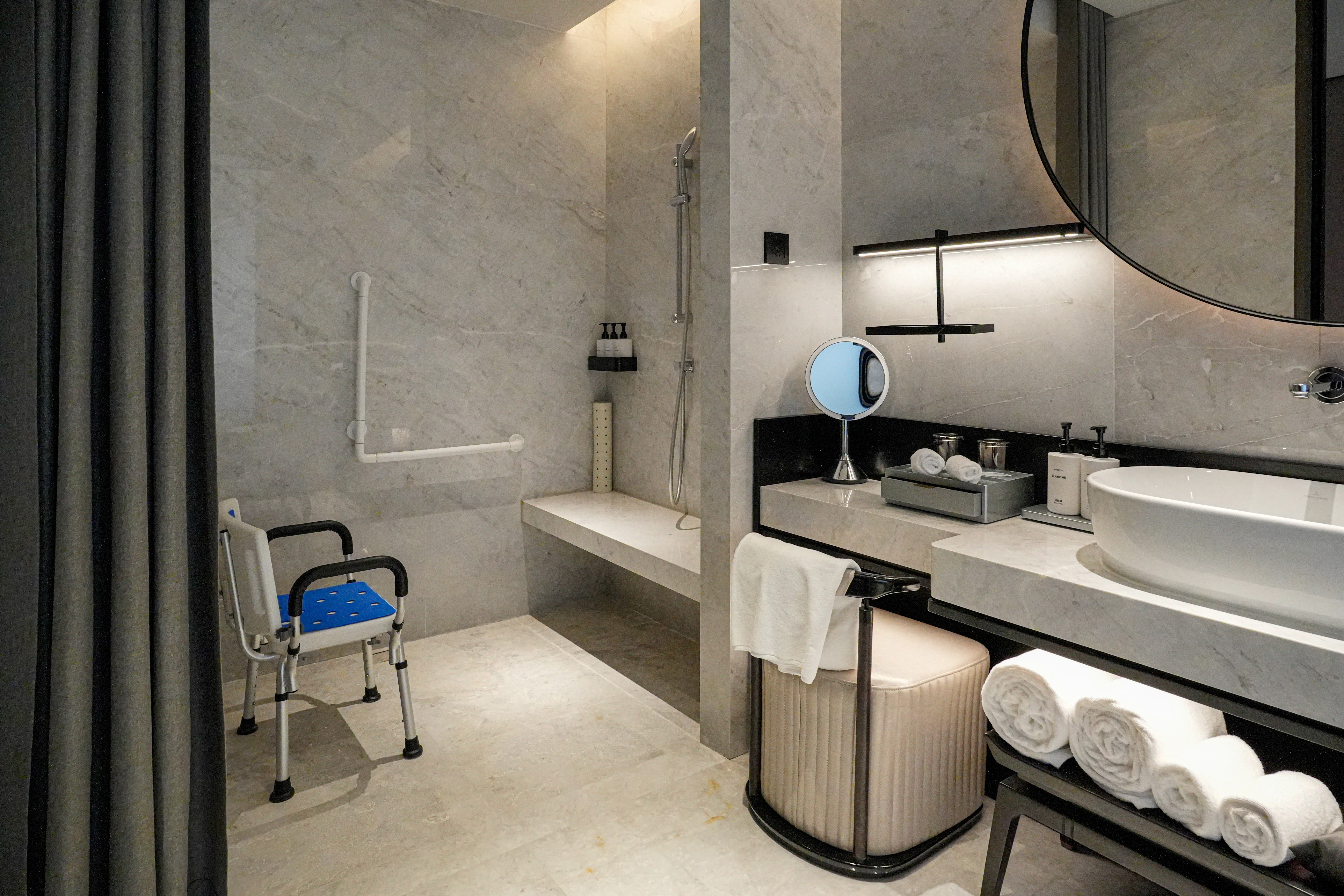 豪华无障碍大床房