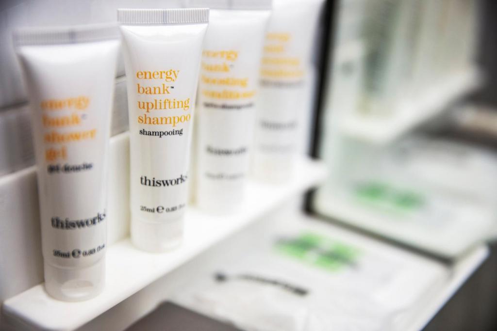 标准特大床房带公园景观