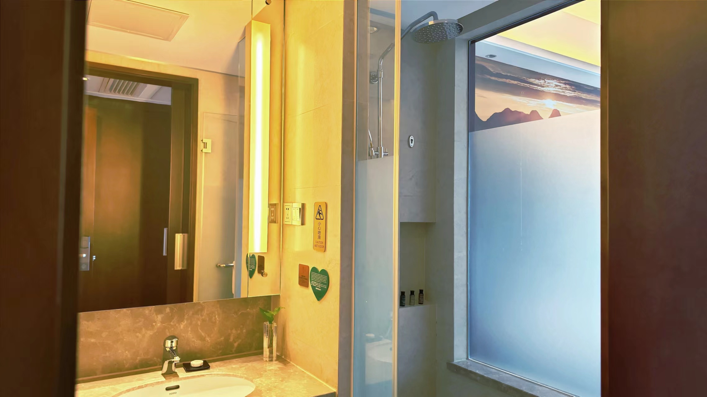 行政大床房（城市景观+慕斯床品）