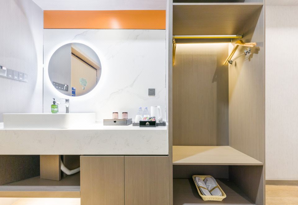 Aifeel Hotel (Bengbu Yintai Wanda Branch)Superior Queen Room