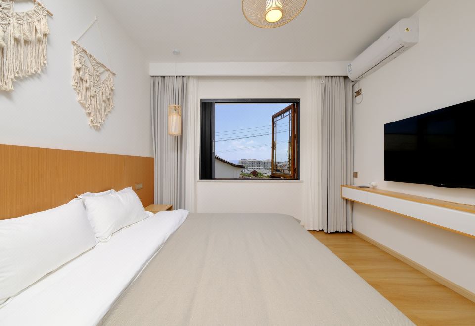 湖景阳台两室双床套房