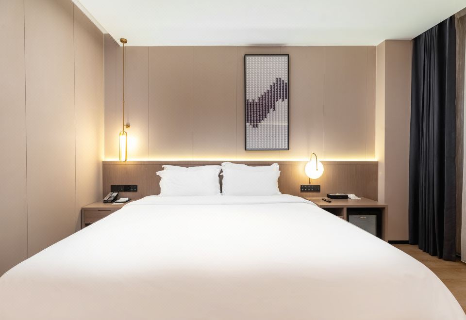 高級精品大床房（浴缸+慕斯床墊+零壓枕頭+mini吧+無窗）