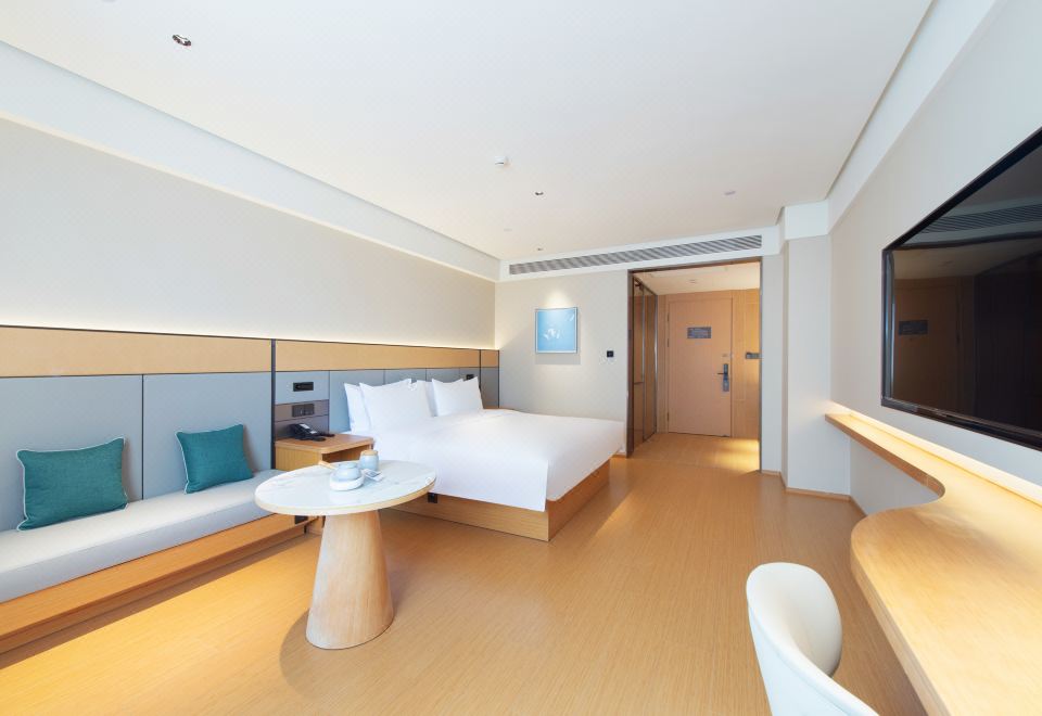 高级大床房【木香茶韵 ·禅意空间 ·零压好眠】