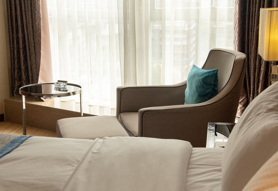 Rising Butterfly Hotel, Chengdu TaiKoo LiSuperior Deluxe Double Bed Room With Smart TV, Air Purifier & AccaKappa Toiletries