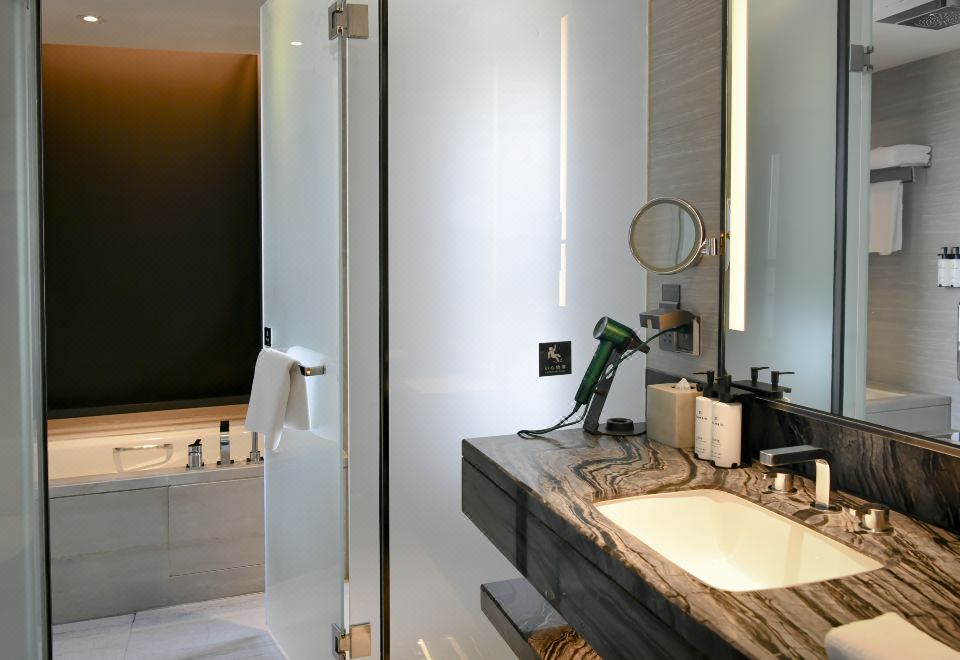 河景家庭双床房