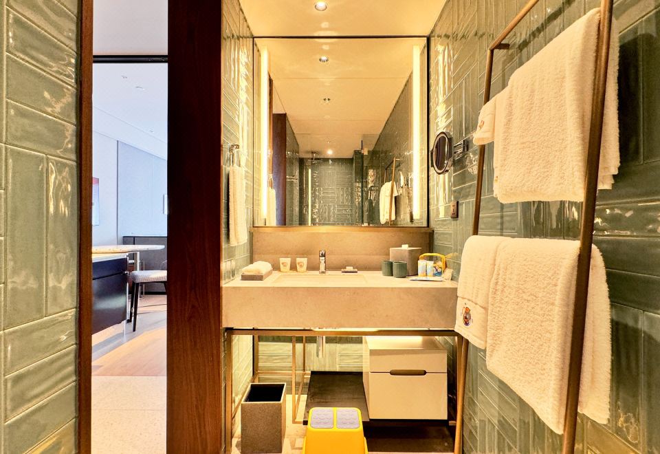 喜羊羊与灰太狼豪华双床房（小童游乐Coffee机Minibar）