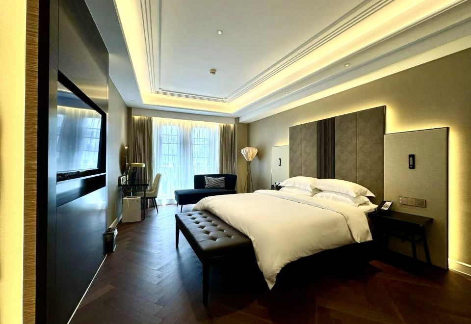 风雅大床房（智能客控+小冰箱+密码箱）