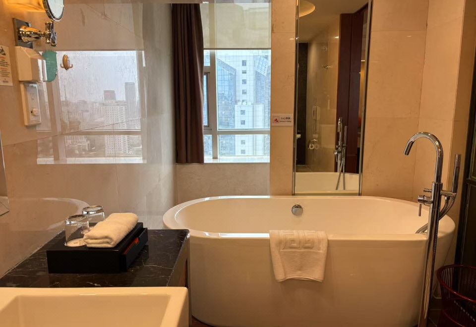 行政榻榻米家庭双床房