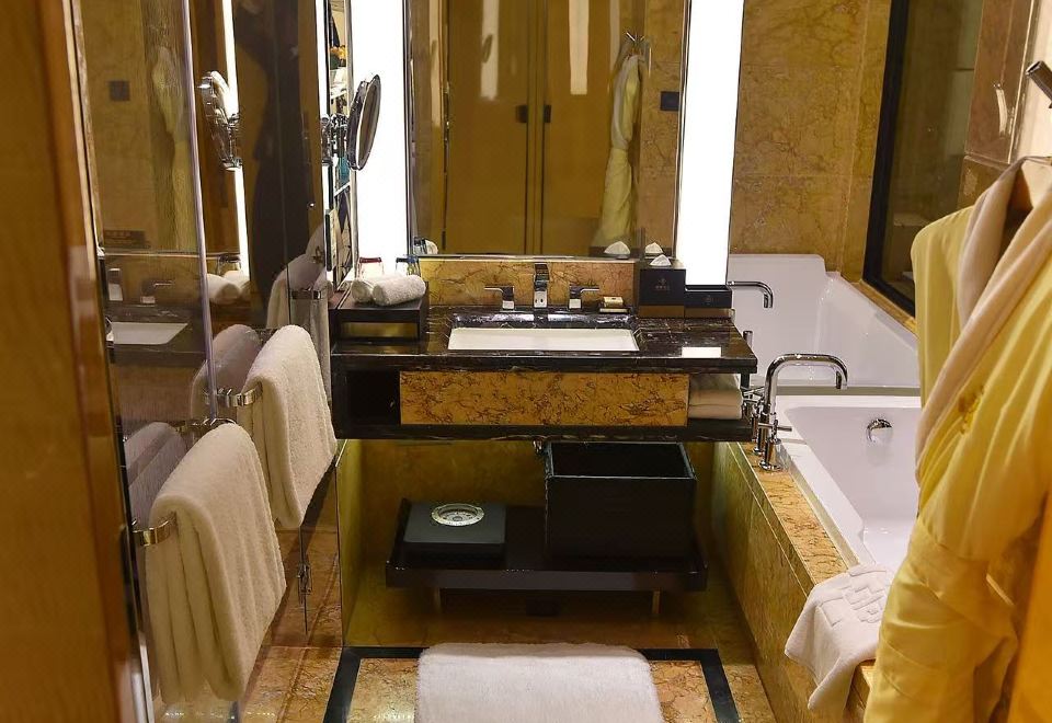 Tylfull Hotel BeijingDeluxe Queen Room