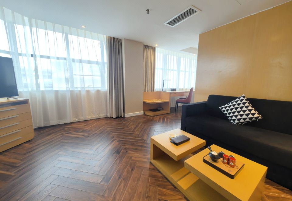 精致套房（180度超大飄窗+助眠床品+功夫茶具）