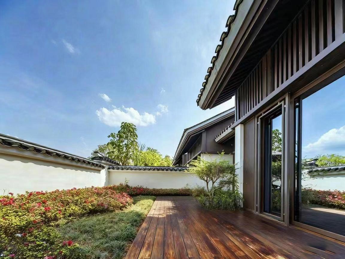 庭院露台大床单卧别墅