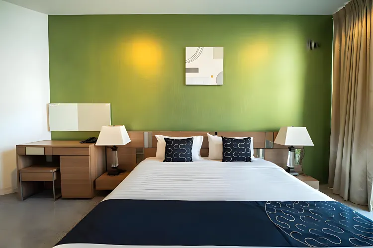 ห้องพักวิวถนน(เตียงคิงไซส์)