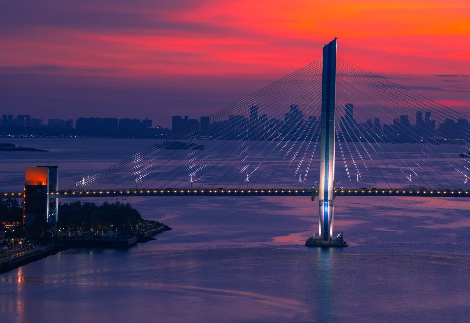 甄選江海勝景套房-戶外陽臺丨觀世紀大橋海景