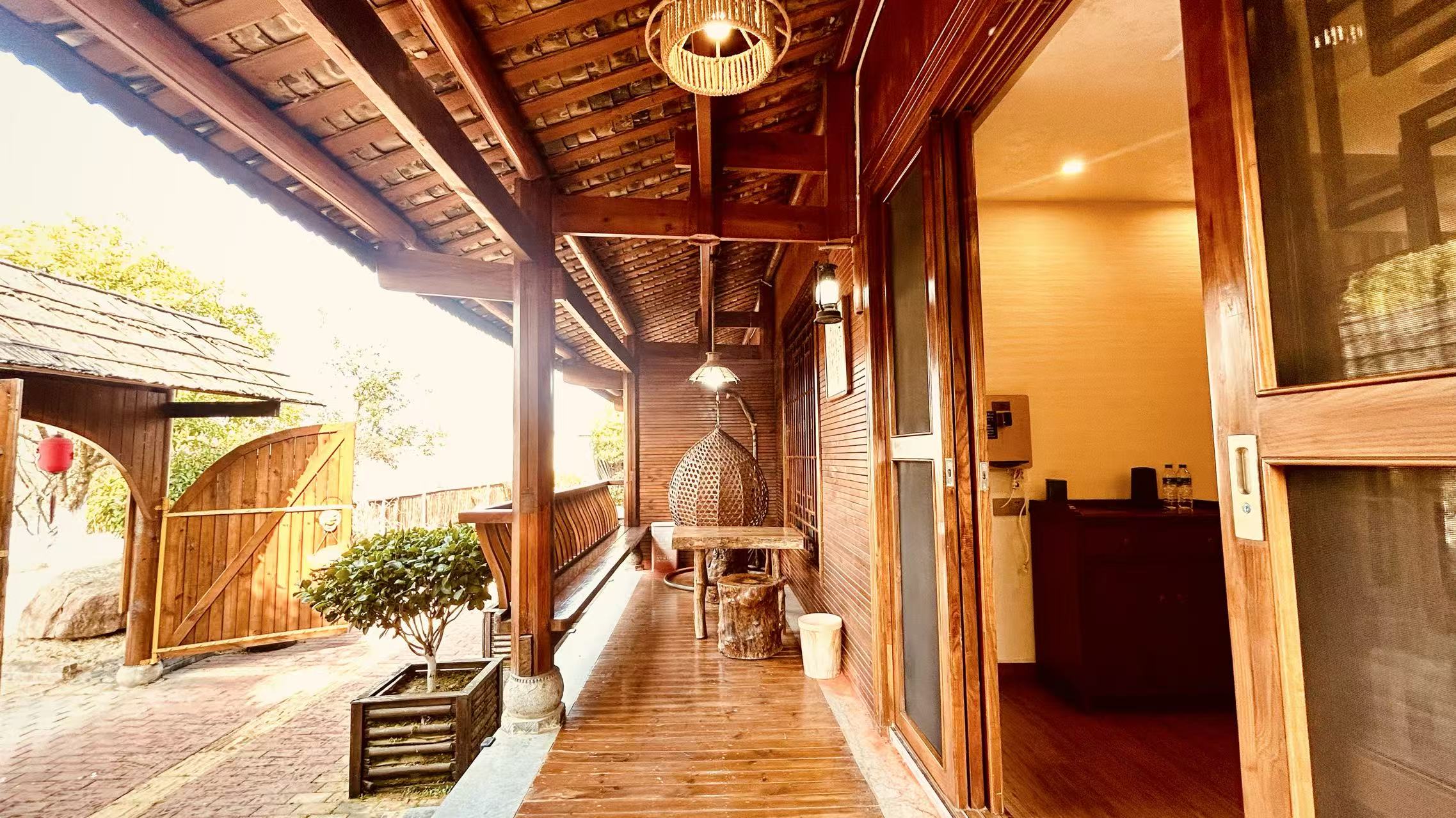 私家双庭院情侣套房（大圆床）