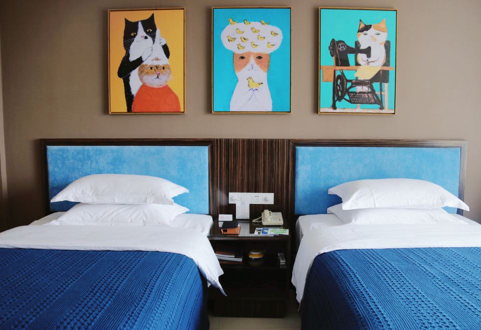 喵星人萌宠双床房（宠物友好+猫爬架+猫砂盆+猫碗）