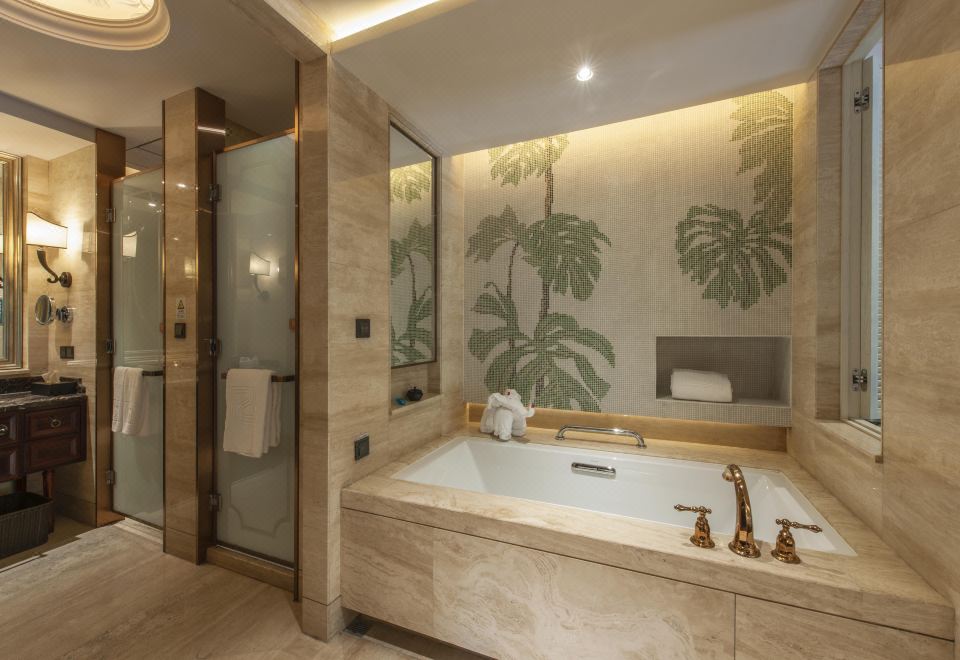 泳池别墅豪华亲水大床房