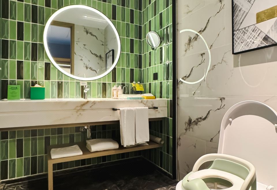 外星小神兽大床房